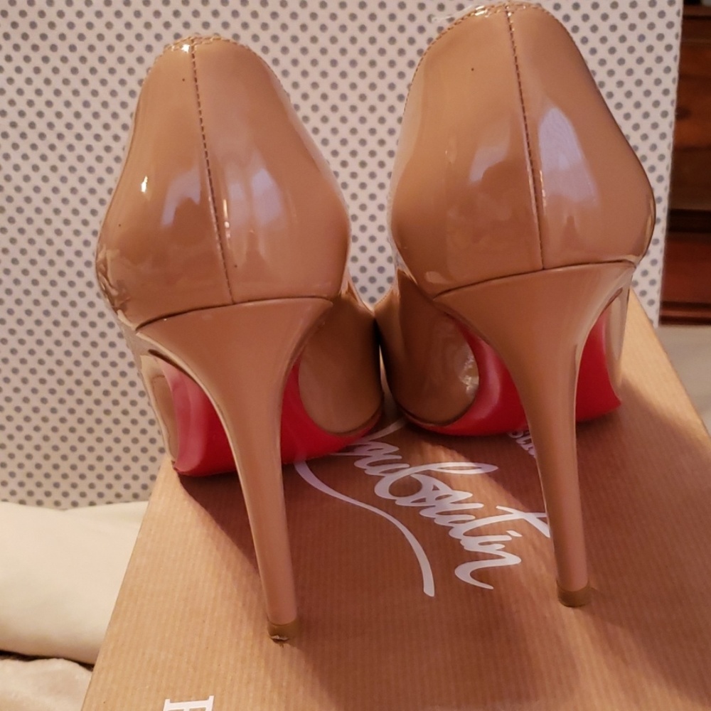 Simple pump patent calf nude